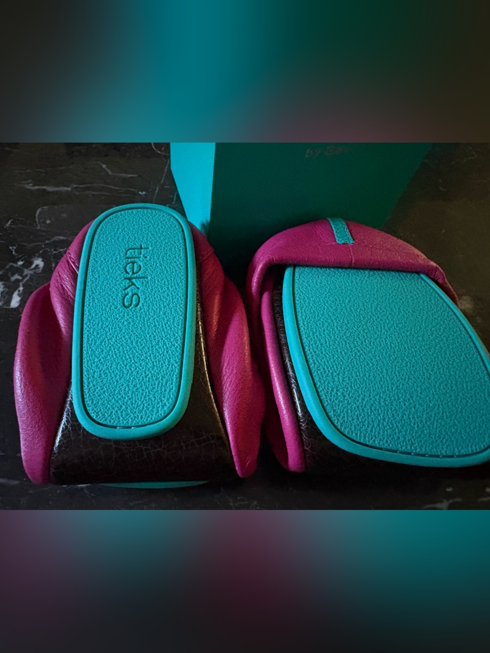 BNIB Fuschia Tieks - women’s 6 - Picture 6 of 8